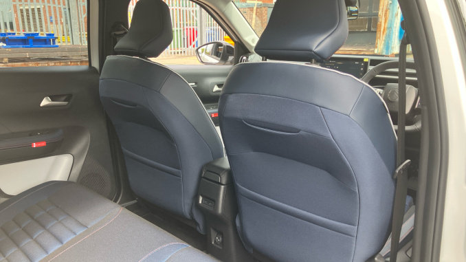 Citroen C3 Aircross 83kW Extended Range Collection 54kWh 5dr Auto Electric Hatchback - Image 36